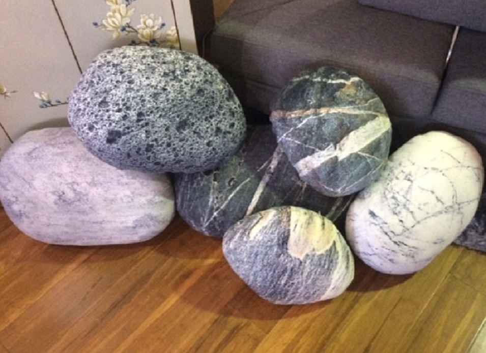 ROCK CUSHIONS